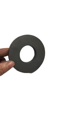 satın al Sert Çapsal Mıknatıslanmış Ferrit Halka Mıknatıs D65X32X20mm Özel Boyut Y30 Y35 online manufacture